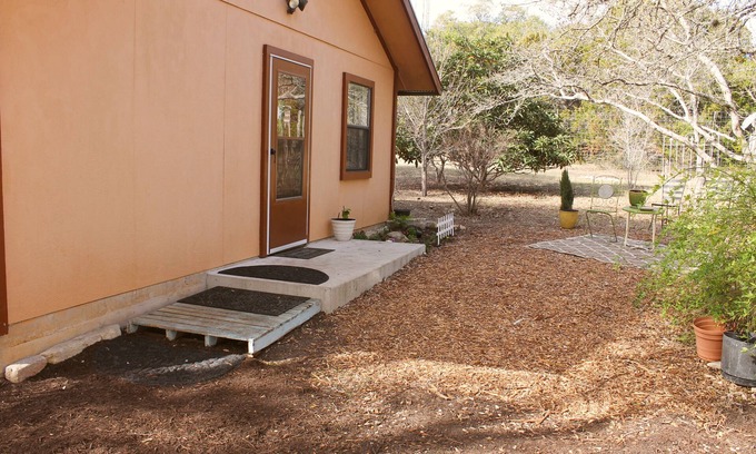 Dripping Springs House | Gateway to the Hills: Family-Friendly Comfort Awaits