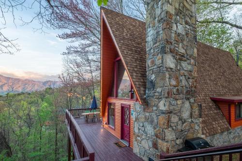 Chalet Village Ski Chalet | Relaxing Gatlinburg Cabin with Scenic Views & Hot Tub