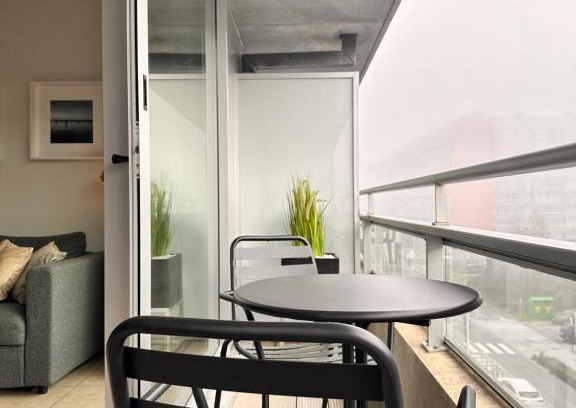 Nieuwpoort-aan-Zee Apartment | Gaugain C 0401: Family-Friendly Retreat with High Ratings