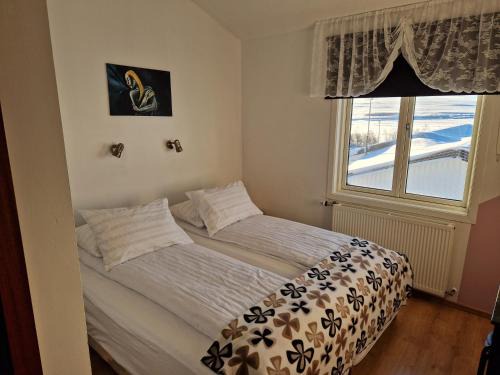 Hvammstangi House | Gauksmýri Guesthouse: Family-Friendly Stay with Breakfast