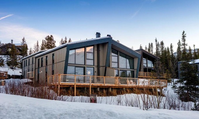 Atra House | MountainView Retreat at Gaustablikk Hytte - Family Friendly