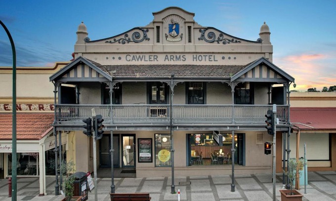Gawler Hotel | Gawler Arms Hotel: Guest Rated 9/10 with Family-Friendly Amenities