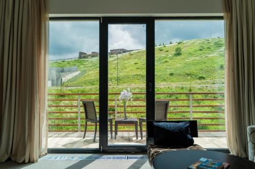 Qusar Resort | Pet-Friendly Gaya Residences with Pool & Hot Tub Access