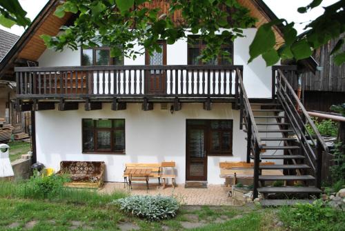 Liptovsky Trnovec House | Family-Friendly Stay at Gazdovsky dvor "U Tlaciarov"