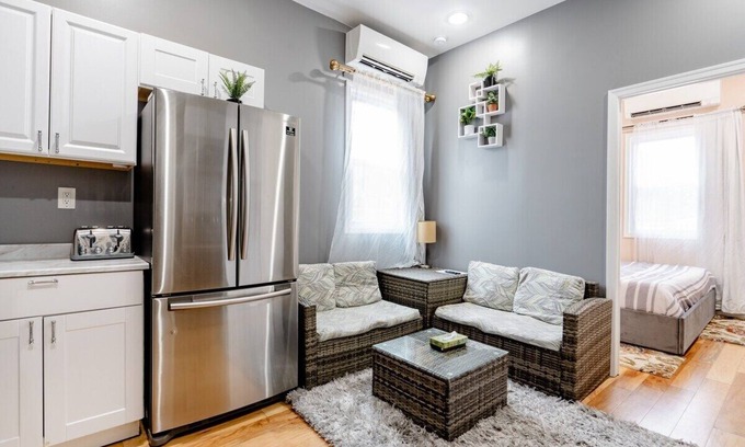 Calverton House | Budget-Friendly Stay at Gazebo Cool with Breakfast Included