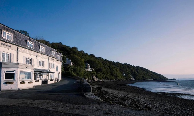 Menai Bridge Hotel | Gazelle Hotel