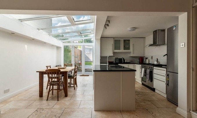 Bath House | Discover GuestReady - A Bohemian Retreat in Bath