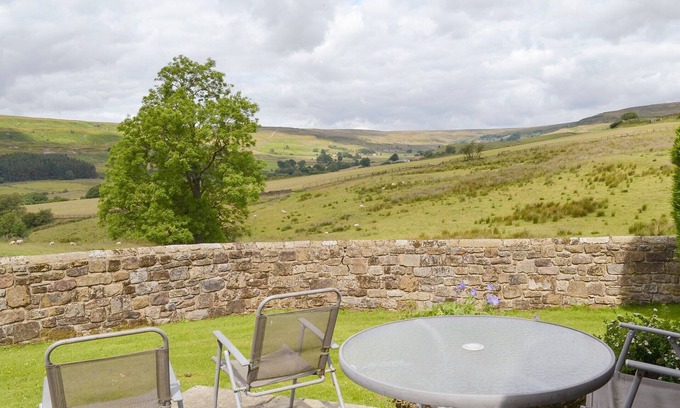 North York Moors National Park Cottage | Cozy 2-Bedroom Stay in Rosedale, Perfect for Families