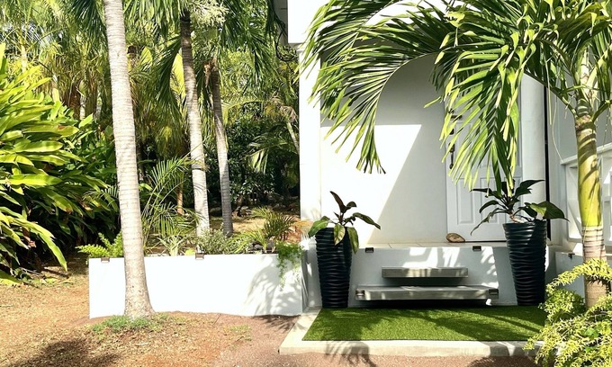 Crochu House | Experience Villa Lu-Ja: A Perfect Getaway Awaits