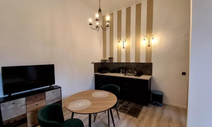 Szentimrevaros Apartment | Pet-Friendly Gecko Studio: Guest Rated 9.3/10