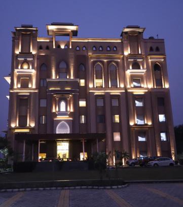 Panipat Hotel | Discover Geeta Sarovar Portico: Family-Friendly Oceanfront Stay