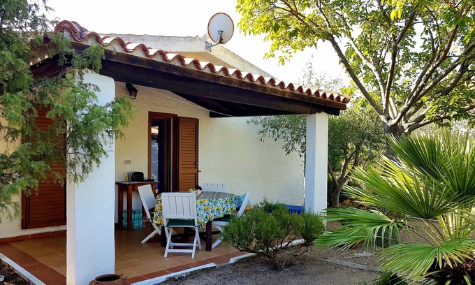 San Giovanni House | Cozy Holiday Home with Oceanfront Garden & Spa Amenities