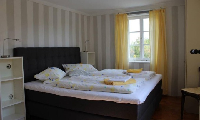 Itzgrund Apartment | Cozy Two-Story Family Retreat with Ocean View Amenities