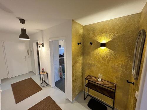 Frohnhausen Apartment | Cozy 3-Room Apartment with Garage Near Essen Messe