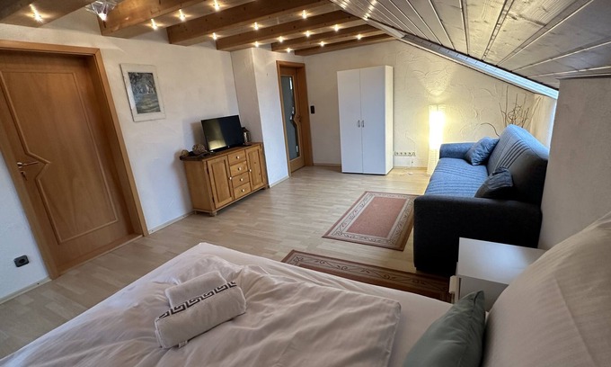 Untermeitingen Apartment | Cozy Apartment with Comfort Guarantee and Pet-Friendly Perks