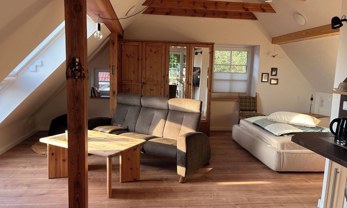 Rubkow Apartment | Cozy Top-Floor Apartment for Two with Kitchen & Breakfast