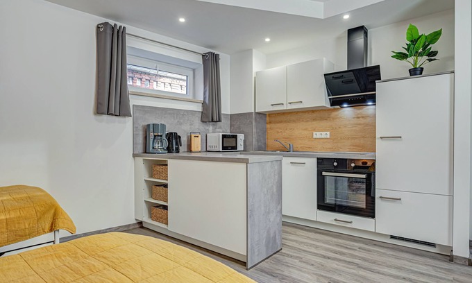 Mühlhausen Apartment | Cozy Apartment for Two with Kitchen, Spa & Hot Tub Amenities