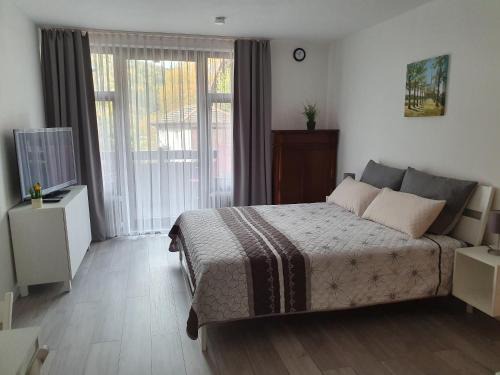 Bad Herrenalb Apartment | Cozy Retreat Near Kurpark in Bad Herrenalb - Family Friendly