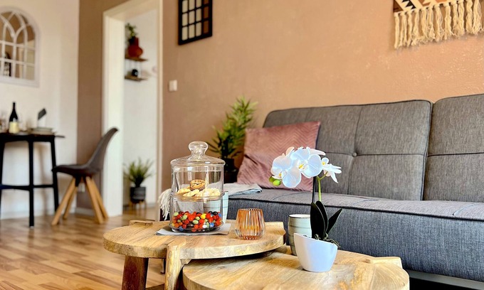 Meissen Apartment | Gemütliche Fewo mit Terrasse Netflix Parkplatz Weinbergeblick