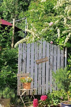 Lipburg Apartment | Cozy Retreat at Badenweiler: Pet-Friendly Family Escape