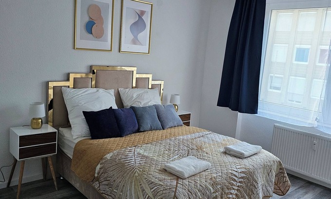 Gladbach Apartment | Cozy Apartment in the City Center - Family Friendly Stay