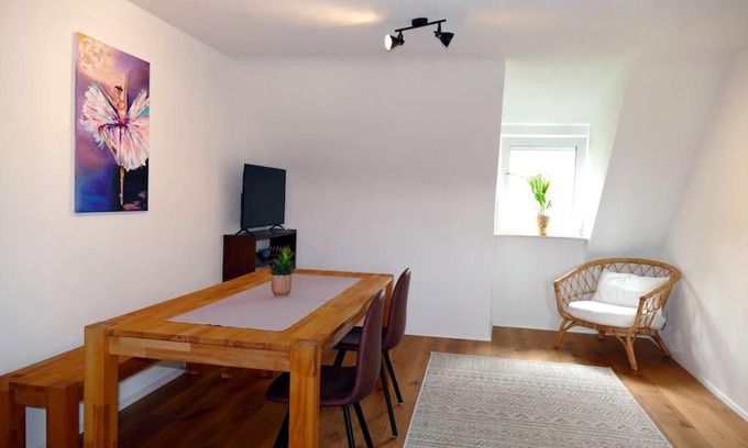 Waiblingen Apartment | Cozy Apartment in Waiblingen - Guest Rated 10/10!