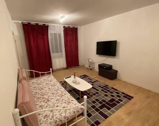 Marzahn Apartment | Cozy Apartment with Smart TV and Large Balcony Retreat