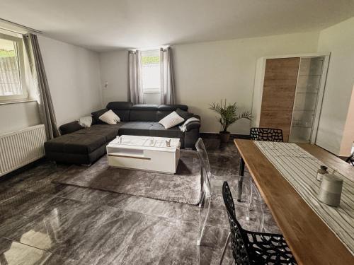 Mehring Apartment | Cozy Central Accommodation: Pet and Child Friendly Stay