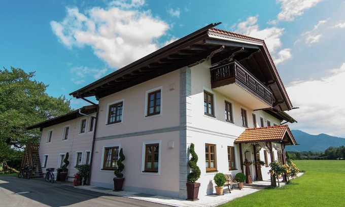Luft Apartment | Cozy Flat in Feldwies with Pool & Spa Near Bavarian Alps