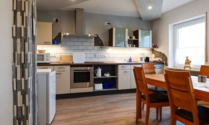 Mehlmeisel Apartment | Gemütliches Ferienhaus mit Balkon für bis zu 4 Personen