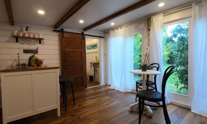 Bad Sauerbrunn House | Cozy Tinyhouse Retreat in Villa Garden for Families