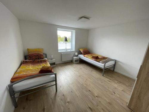 Groß Vollstedt Apartment | Comfortable Room in Schleswig-Holstein for Business Travelers