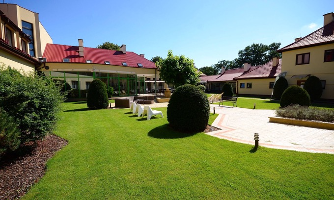 Srodmiescie Hotel | Discover GEM Hotel: Top-Rated Escape with Pool & Spa
