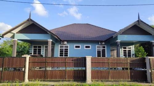 Kedai Buluh House | Gemia Rumah Tamu: Family-Friendly Stay Near Nasi Dagang