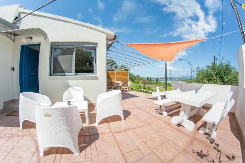 Kanoni Apartment | Family-Friendly Gems Apartments with Guest Rating of 9/10
