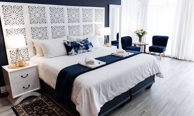 Klerksdorp House | Gemstone Guest House: Family-Friendly Retreat with Pool