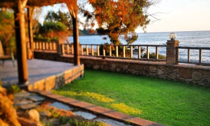 Pyrgos Apartment | Genari Beach Apartments: Steps to the Ionian Sea & Pool Access
