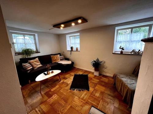 Maierhofen Apartment | Cozy Allgäu Retreat: Family-Friendly Stay with Great Reviews