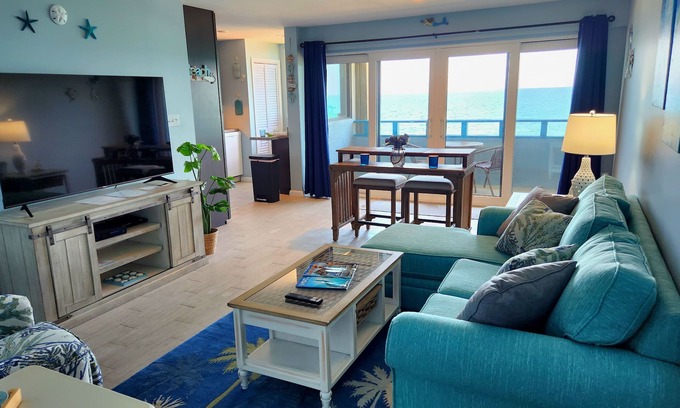 Bolongo Bay Condo | Experience Ocean-Front Bliss at Siren's Point Hotel!