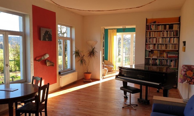 Maierhofen Apartment | Generous oasis in the countryside