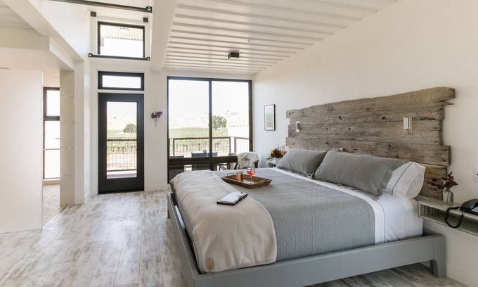 Paso Robles Hotel | Experience Geneseo Inn: Pet Friendly with Spa & Restaurant