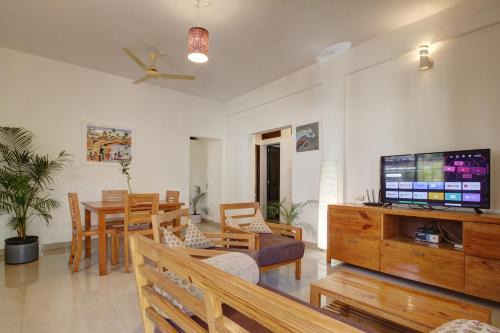 Parra House | Family-Friendly 4-Star Genesis Abode Bungalow in Assagao