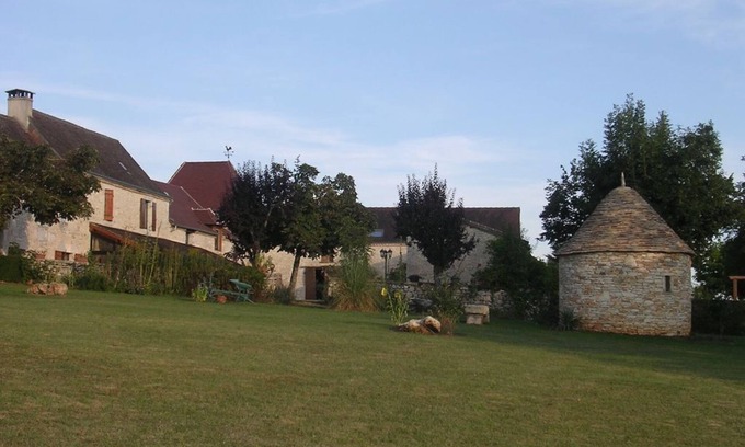 Thenon House | Family Retreat at Genets 1 with Ocean View & Pool Access