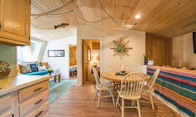 Lake Geneva Apartment | Delavan Suite at Geneva Beach House - Steps to the Lake!