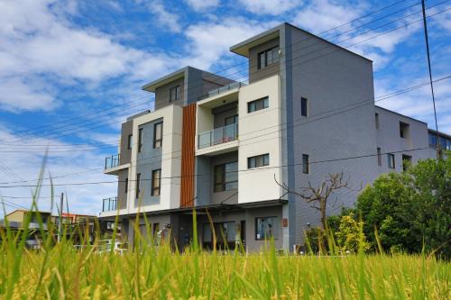 Wujie House | Inviting Gengma Homestay: Family-Friendly Retreat Awaits