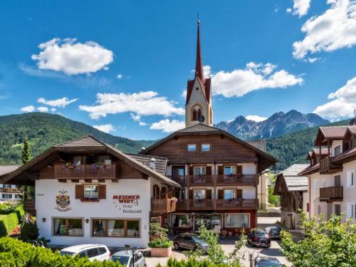 Valdaora di Sopra Hotel | Discover Geniesserhotel Messnerwirt Olang - Pet Friendly Getaway