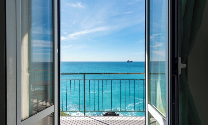Nervi Apartment | Serene Genova Nervi Sea Front with Spa and Family Amenities