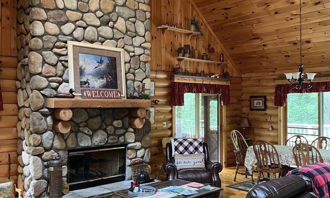 The Galena Territory House | Charming Log Cabin Retreat with Hot Tub & Fire Pit