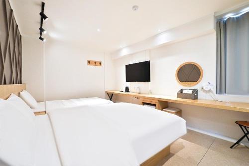 Geoje Hotel | Geojedo Jangseungpo Hotel Carara