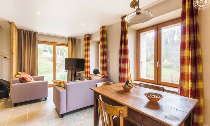 Notre-Dame-des-Millieres House | Family-Friendly Getaway at Georgette's House with Breakfast